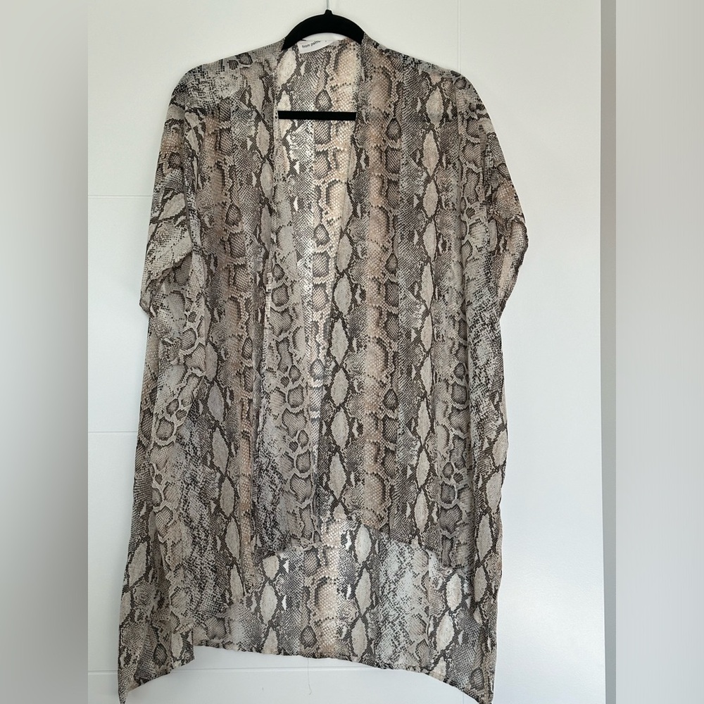 From Palmer kimono